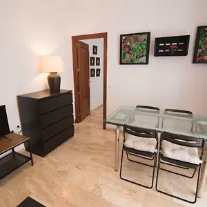 Apartamento Extraordinario Piso Junto Playa Y En Pleno Centro, Cádiz